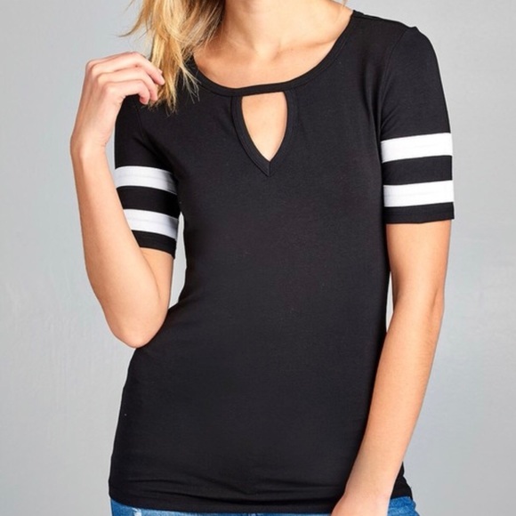 Last One!!! Last chance to get this cute top!! - Picture 2 of 3